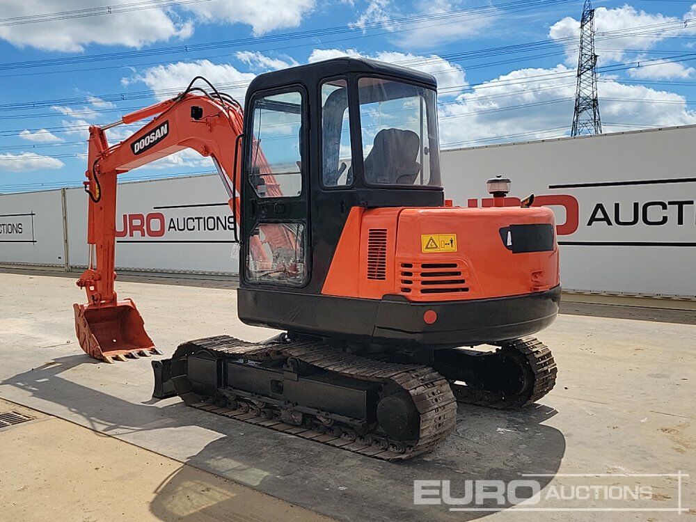 Doosan DH55-V - Мини-экскаватор: фото 3 Doosan DH55-V - Мини-экскаватор: фото 3