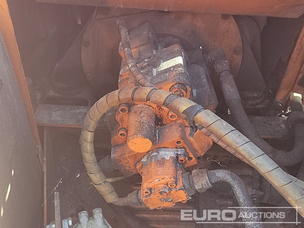 Мини-экскаватор Hitachi EX60-3: фото 36