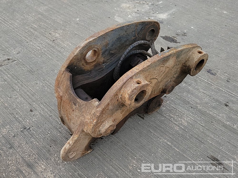 Hydraulic Quick Hitch 65mm Pin to 13 Ton Excavator - Сцепное устройство: фото 1 Hydraulic Quick Hitch 65mm Pin to 13 Ton Excavator - Сцепное устройство: фото 1