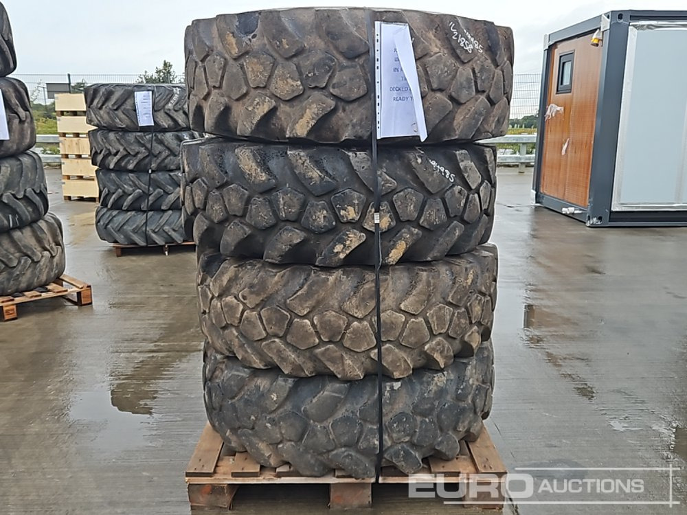 JCB 15.5-25 Tyre (4 of) - Шина: фото 1 JCB 15.5-25 Tyre (4 of) - Шина: фото 1
