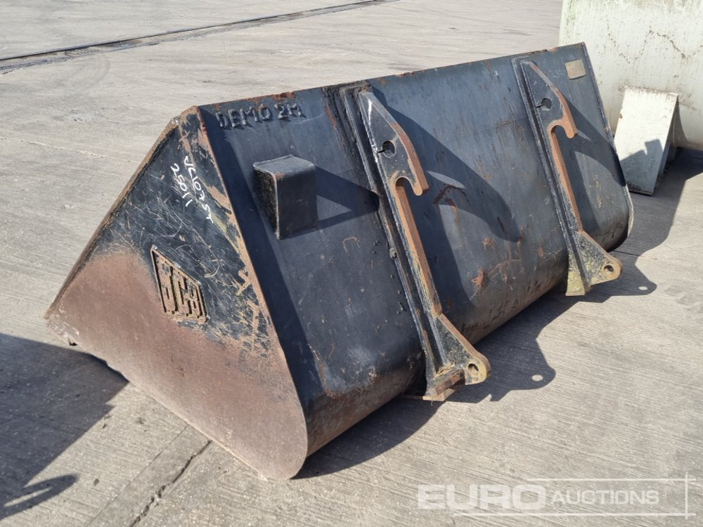 JCB 90" Loading Bucket to suit Telehandler - Ковш: фото 3 JCB 90" Loading Bucket to suit Telehandler - Ковш: фото 3