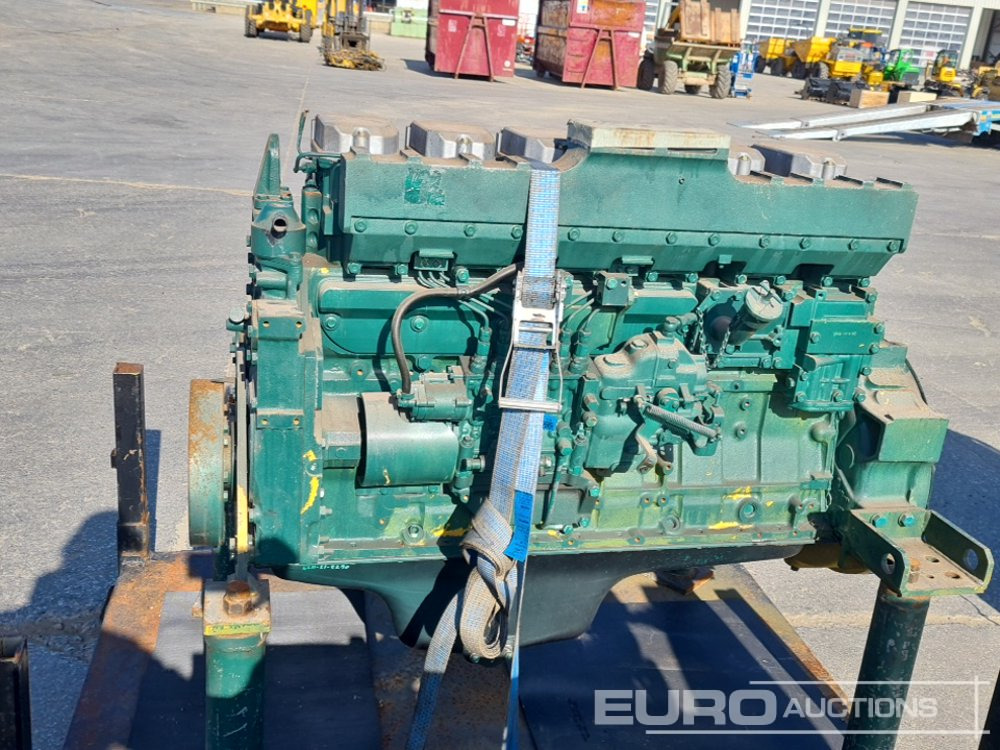 Komatsu 6 Cylinder Engine - Двигатель: фото 2 Komatsu 6 Cylinder Engine - Двигатель: фото 2
