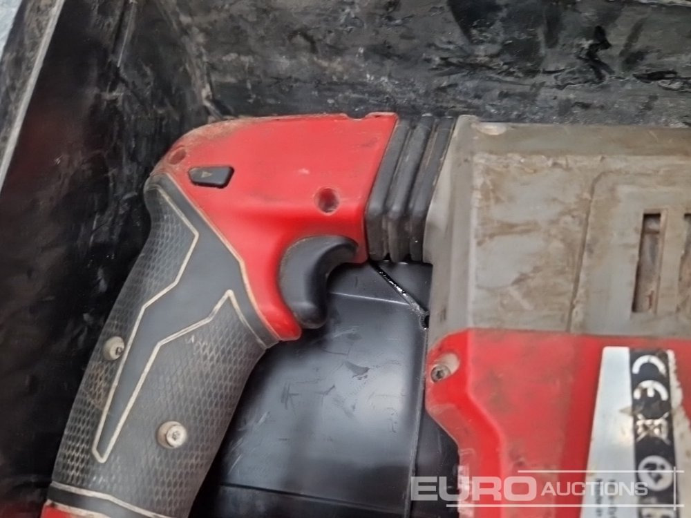 Строительное оборудование Milwaukee M12 CH & M18CHP X (No Battery) Cordless Hammer Drills (2 of): фото 11