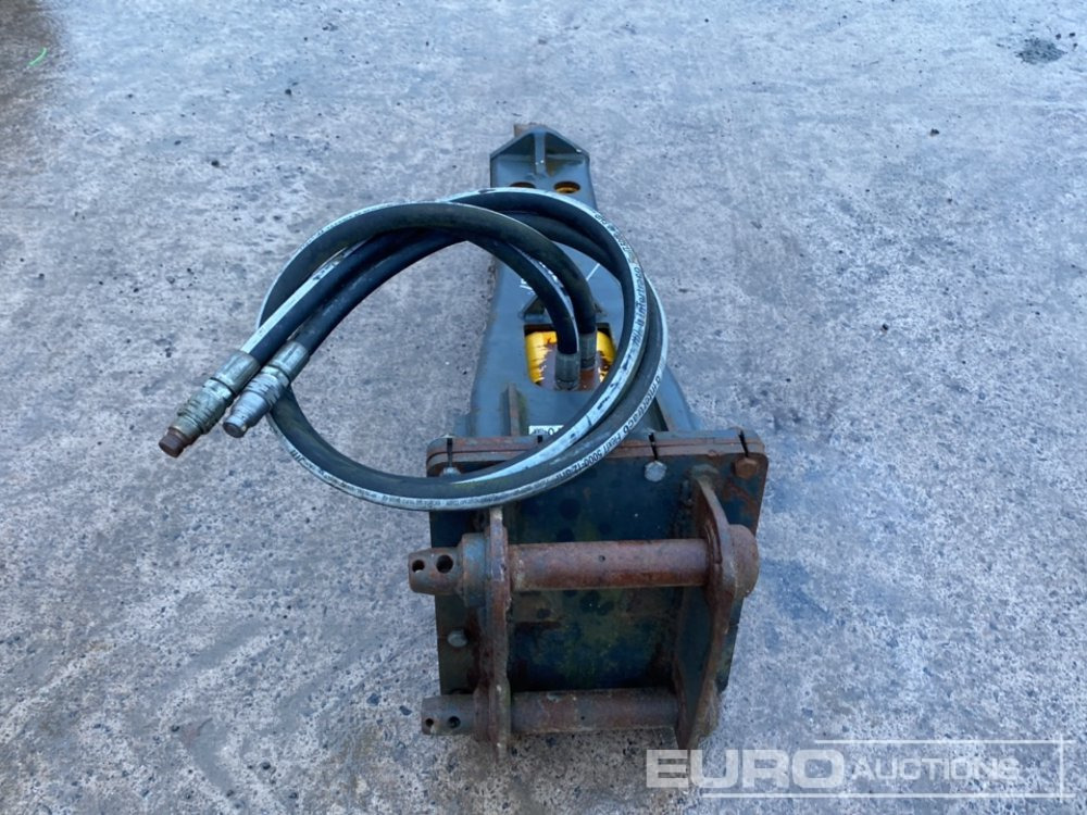 Mustang Hydraulic Breaker 50mm Pin to suit 6-8 Ton Excavator - Гидромолот: фото 4 Mustang Hydraulic Breaker 50mm Pin to suit 6-8 Ton Excavator - Гидромолот: фото 4
