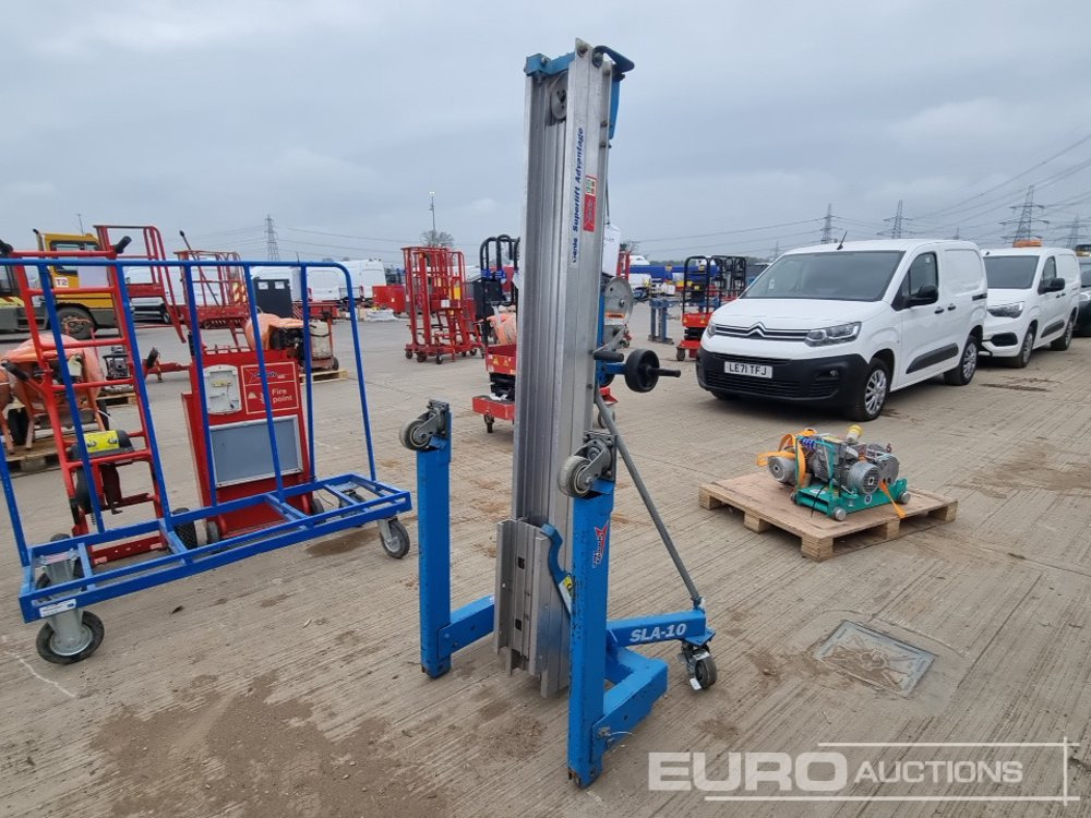 Genie Wheeled Material Lift - Погрузочно-разгрузочная техника: фото 1 Genie Wheeled Material Lift - Погрузочно-разгрузочная техника: фото 1