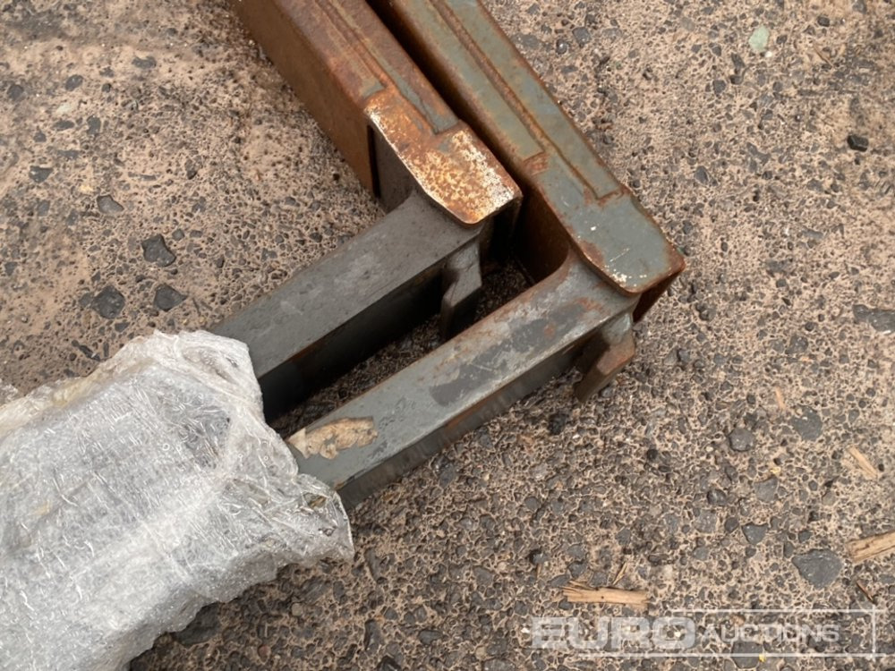 Погрузочно-разгрузочная техника Hydraulic Extendable Forklift Forks: фото 6