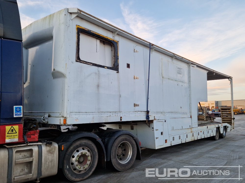 Twin Axle Step Frame Racing Team Hospitality Trailer, Ramps - Полуприцеп-автовоз: фото 1 Twin Axle Step Frame Racing Team Hospitality Trailer, Ramps - Полуприцеп-автовоз: фото 1