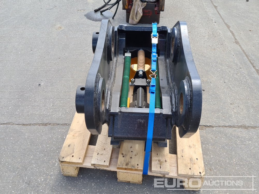 Unused JCB Hydraulic Double Lock QH 90mm Pin to suit 30 Ton Excavator - Сцепное устройство: фото 4 Unused JCB Hydraulic Double Lock QH 90mm Pin to suit 30 Ton Excavator - Сцепное устройство: фото 4