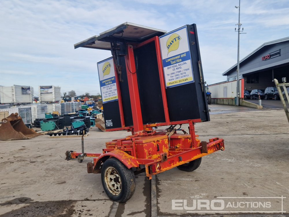 Ver-mac PCMS 320QS Portable Changeable Message Sign - Строительное оборудование: фото 5 Ver-mac PCMS 320QS Portable Changeable Message Sign - Строительное оборудование: фото 5