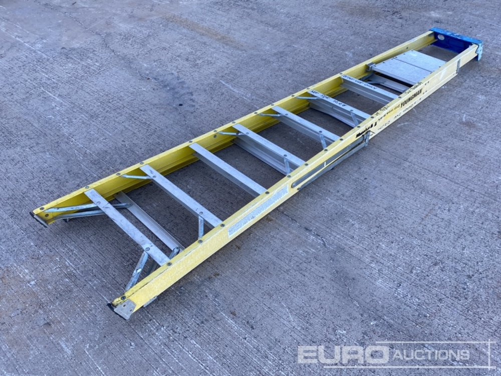 Youngman 8 Tread Fibreglass Step Ladder - Строительное оборудование: фото 1 Youngman 8 Tread Fibreglass Step Ladder - Строительное оборудование: фото 1