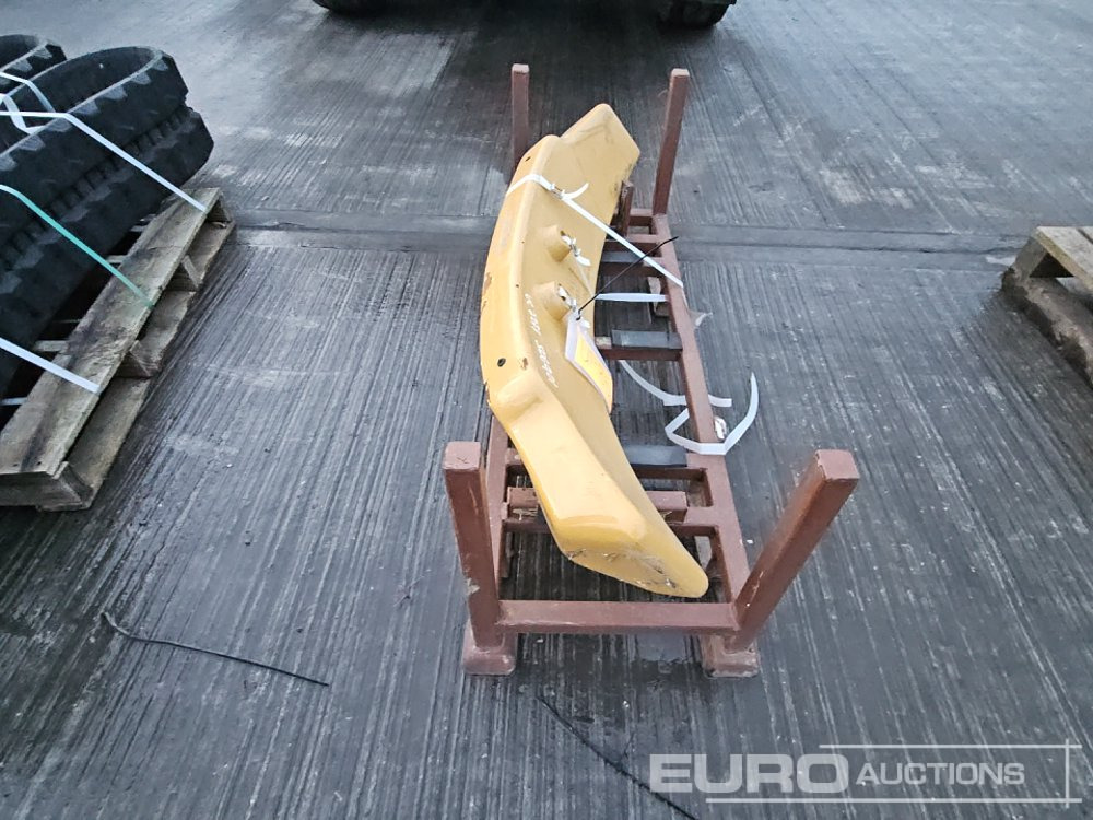 CAT Counter Weight - Запчасти: фото 4 CAT Counter Weight - Запчасти: фото 4