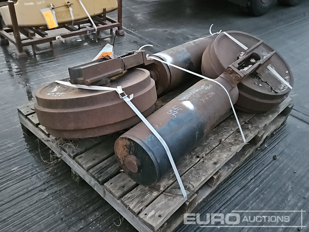 CAT Track Idler (2 of) - Запчасти: фото 5 CAT Track Idler (2 of) - Запчасти: фото 5