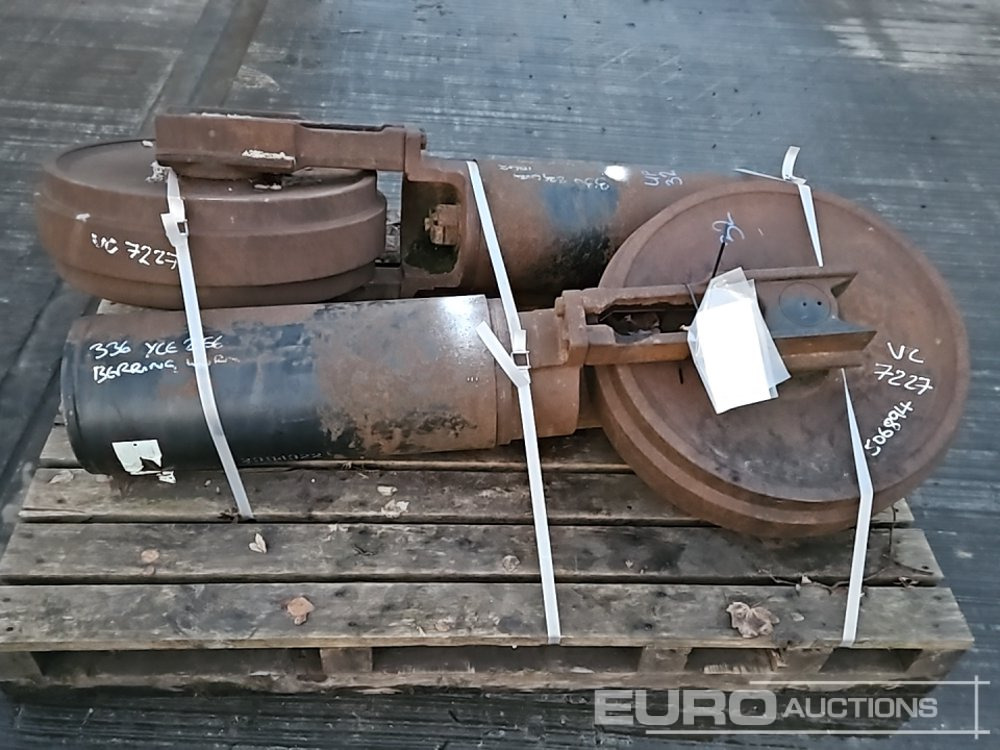 CAT Track Idler (2 of) - Запчасти: фото 2 CAT Track Idler (2 of) - Запчасти: фото 2