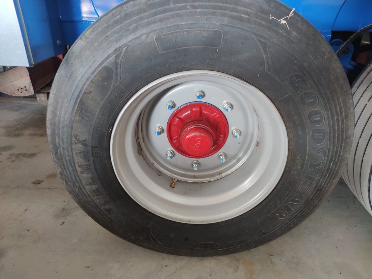 Rimorchio per vendemmia usato Terpa TT 12 HA - Сельскохозяйственный прицеп: фото 5 Rimorchio per vendemmia usato Terpa TT 12 HA - Сельскохозяйственный прицеп: фото 5