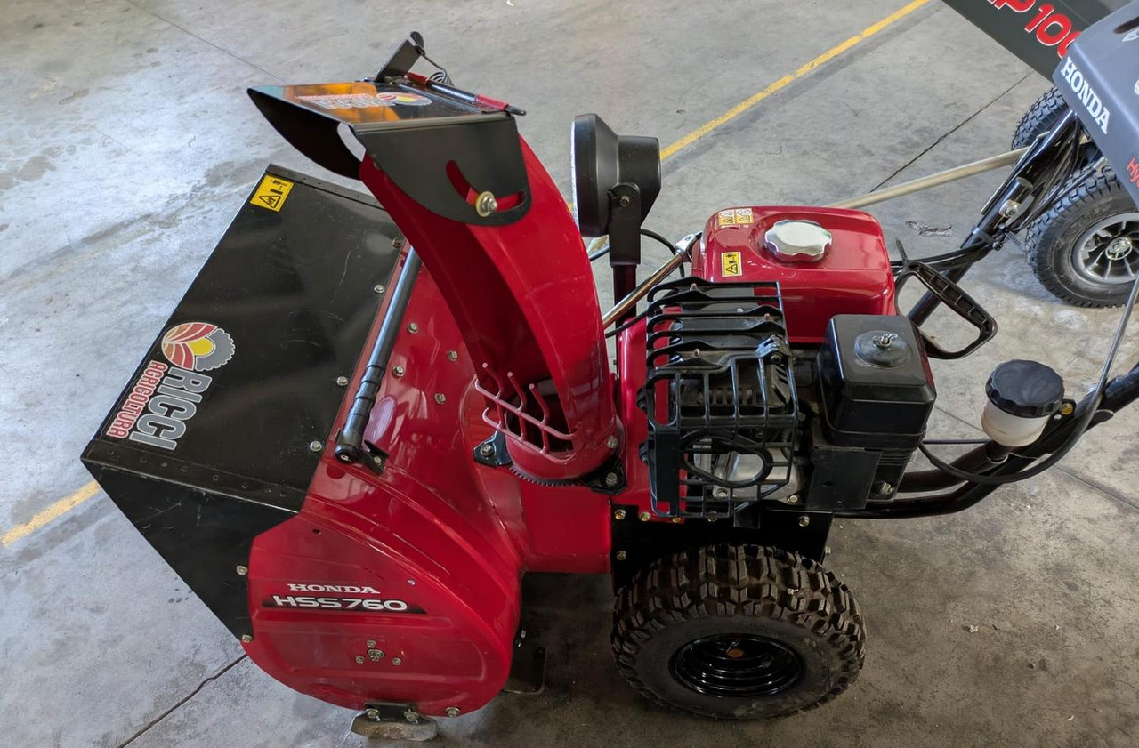 Turbina spazzaneve usata Honda HSS 760 - Роторный снегоочиститель: фото 1 Turbina spazzaneve usata Honda HSS 760 - Роторный снегоочиститель: фото 1