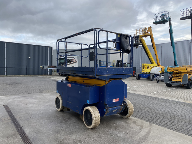 Iteco IT12151, Schaar hoogwerker, 14 meter - Ножничный подъемник: фото 4 Iteco IT12151, Schaar hoogwerker, 14 meter - Ножничный подъемник: фото 4