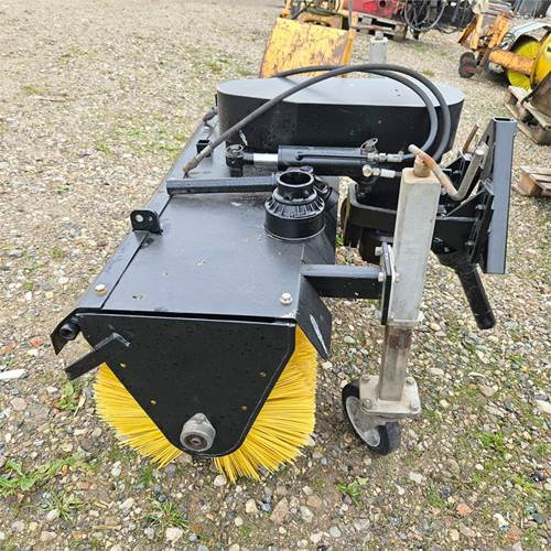 ABC Unknown - Щетка: фото 1 ABC Unknown - Щетка: фото 1