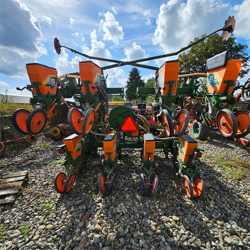 Amazone ED 601K - Посевная техника: фото 2 Amazone ED 601K - Посевная техника: фото 2