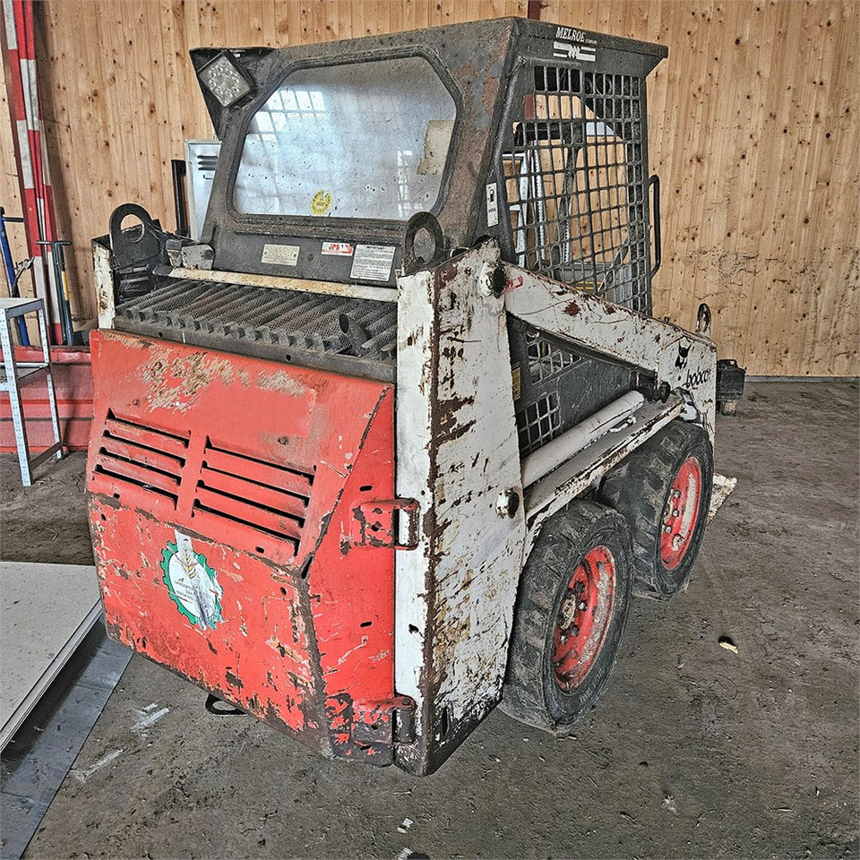 Bobcat 543 - Мини-погрузчик с бортовым поворотом: фото 5 Bobcat 543 - Мини-погрузчик с бортовым поворотом: фото 5