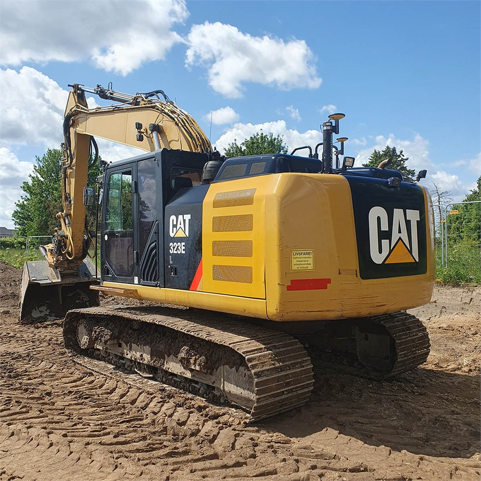 Caterpillar 323 EL - Гусеничный экскаватор: фото 4 Caterpillar 323 EL - Гусеничный экскаватор: фото 4