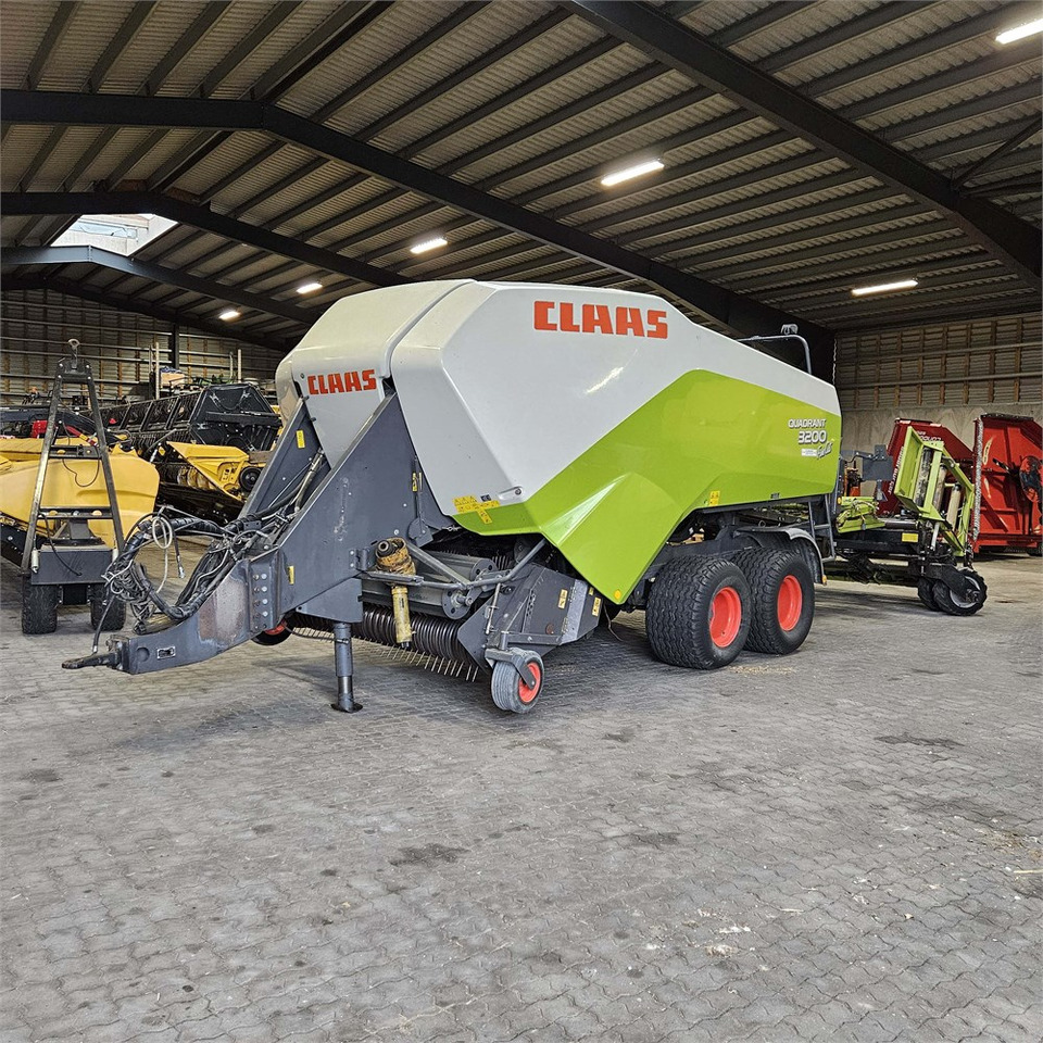 Техника для сенозаготовки Claas QUADRANT 3200 FC: фото 1