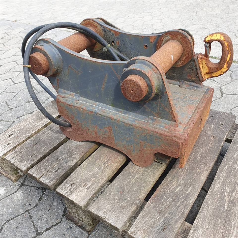 Engcon S45 - Сцепное устройство для Экскаваторов: фото 1 Engcon S45 - Сцепное устройство для Экскаваторов: фото 1