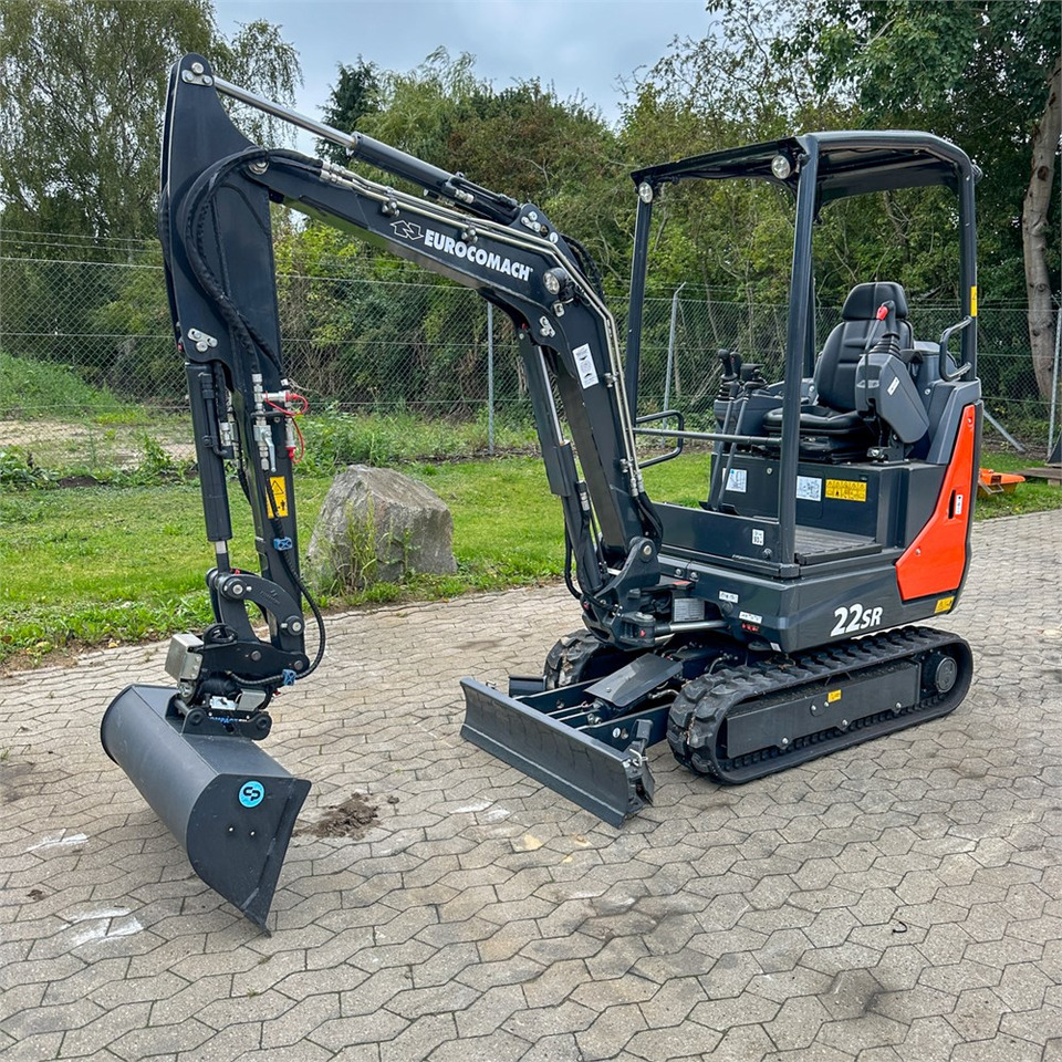 Eurocomach 22SR - Мини-экскаватор: фото 2 Eurocomach 22SR - Мини-экскаватор: фото 2