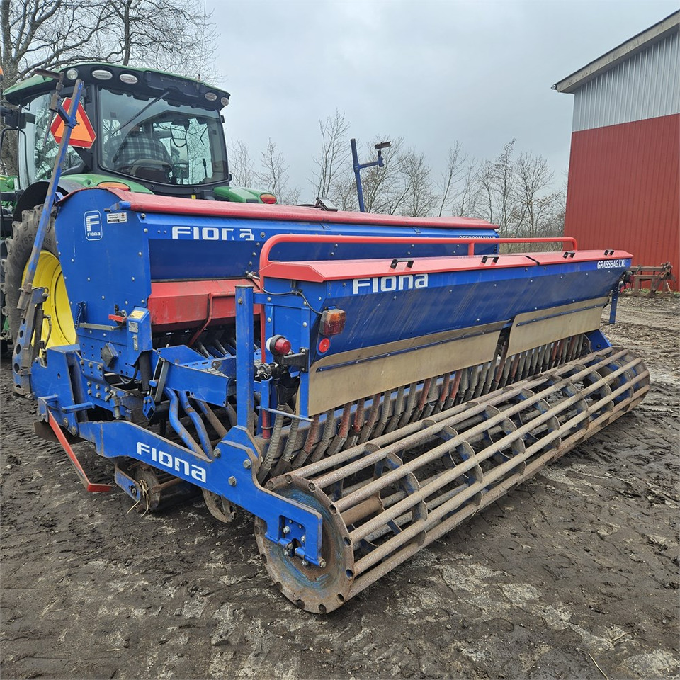 Fiona Orion XR 4.00 - SEEDCOM XR VB 4.0 - Посевная техника: фото 3 Fiona Orion XR 4.00 - SEEDCOM XR VB 4.0 - Посевная техника: фото 3