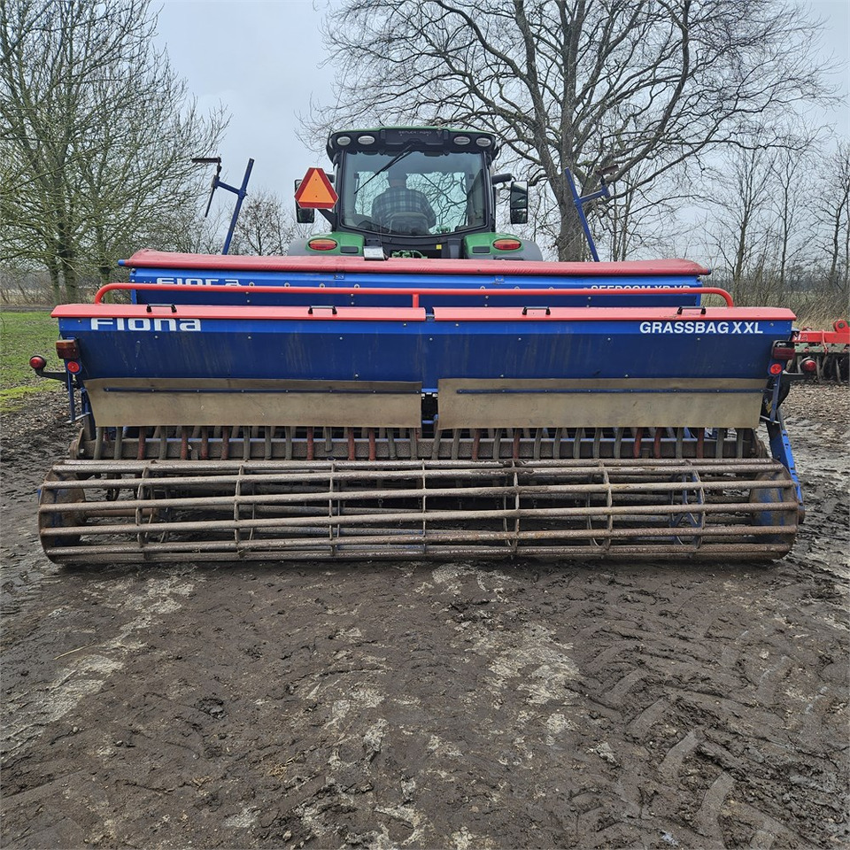 Fiona Orion XR 4.00 - SEEDCOM XR VB 4.0 - Посевная техника: фото 2 Fiona Orion XR 4.00 - SEEDCOM XR VB 4.0 - Посевная техника: фото 2