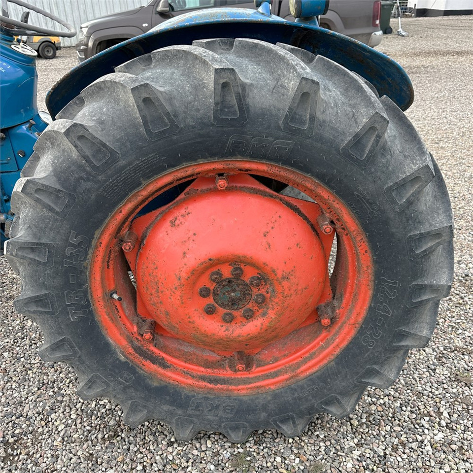 Трактор Ford Dexta T3: фото 34