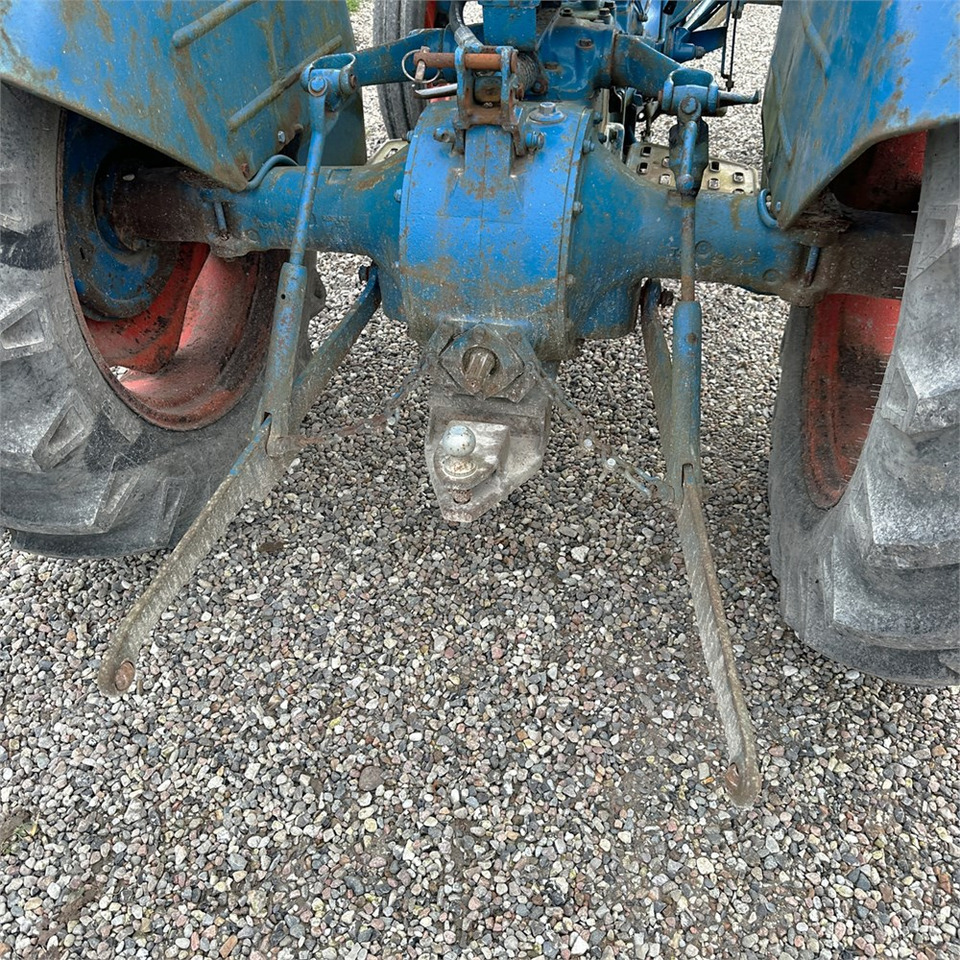 Трактор Ford Dexta T3: фото 18