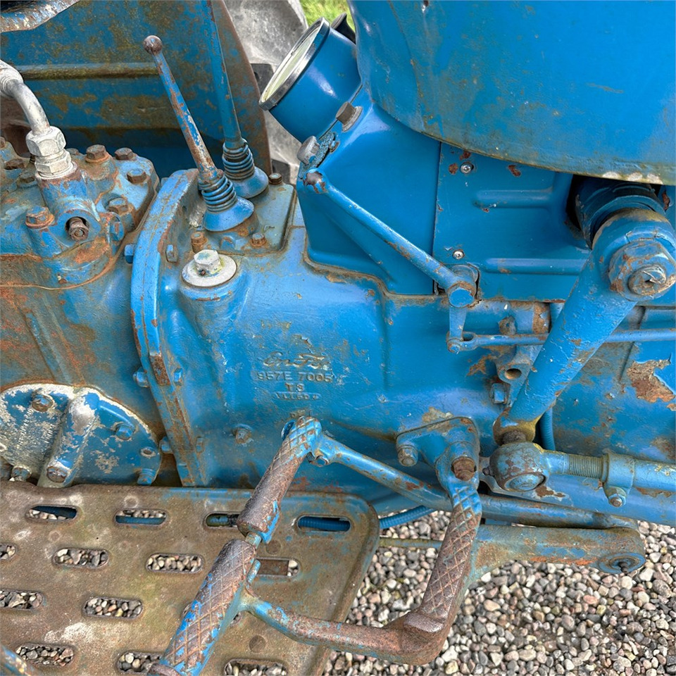 Трактор Ford Dexta T3: фото 16