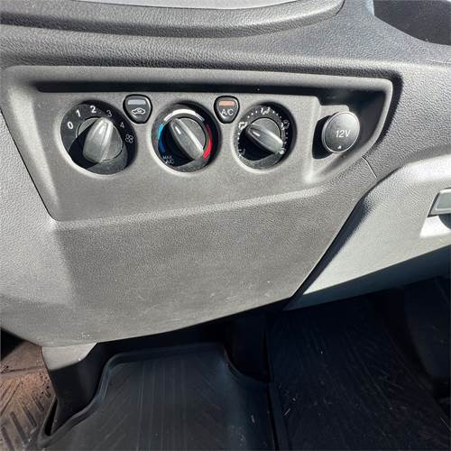 Грузовик бортовой/ Платформа Ford Transit 2.0 Tdci: фото 23