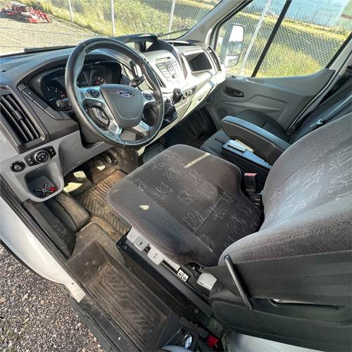 Грузовик бортовой/ Платформа Ford Transit 2.0 Tdci: фото 18