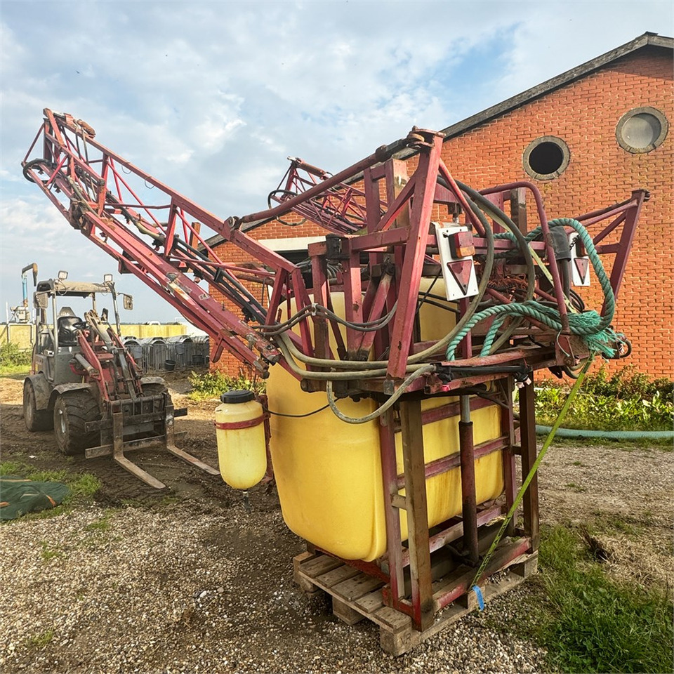 Hardi LZY 1200 - Опрыскиватель: фото 1 Hardi LZY 1200 - Опрыскиватель: фото 1