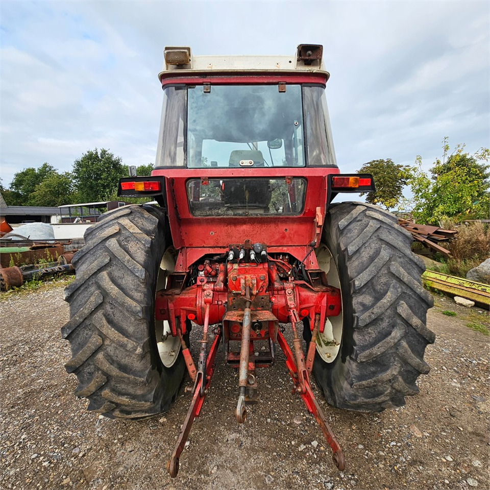 IH 1056 XL 2 WD - Трактор: фото 5 IH 1056 XL 2 WD - Трактор: фото 5