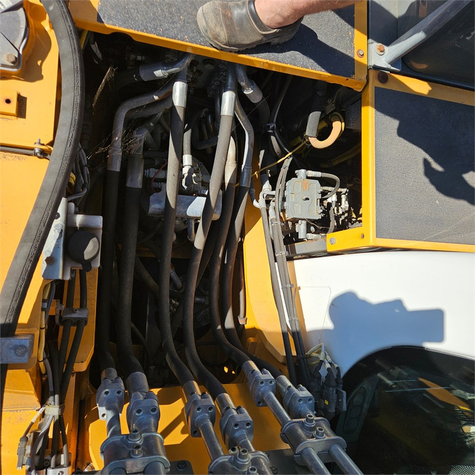 Liebherr R922 LC в лизинг Liebherr R922 LC: фото 26