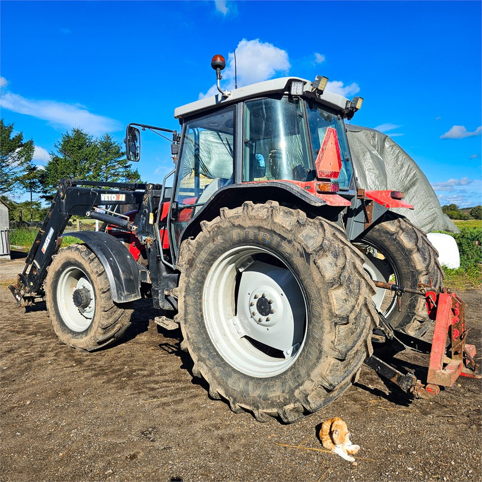 Massey Ferguson 4270 - Трактор: фото 3 Massey Ferguson 4270 - Трактор: фото 3