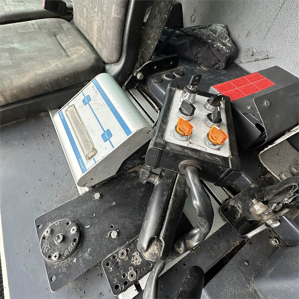 Мусоровоз Mercedes ECONIC 2629: фото 19
