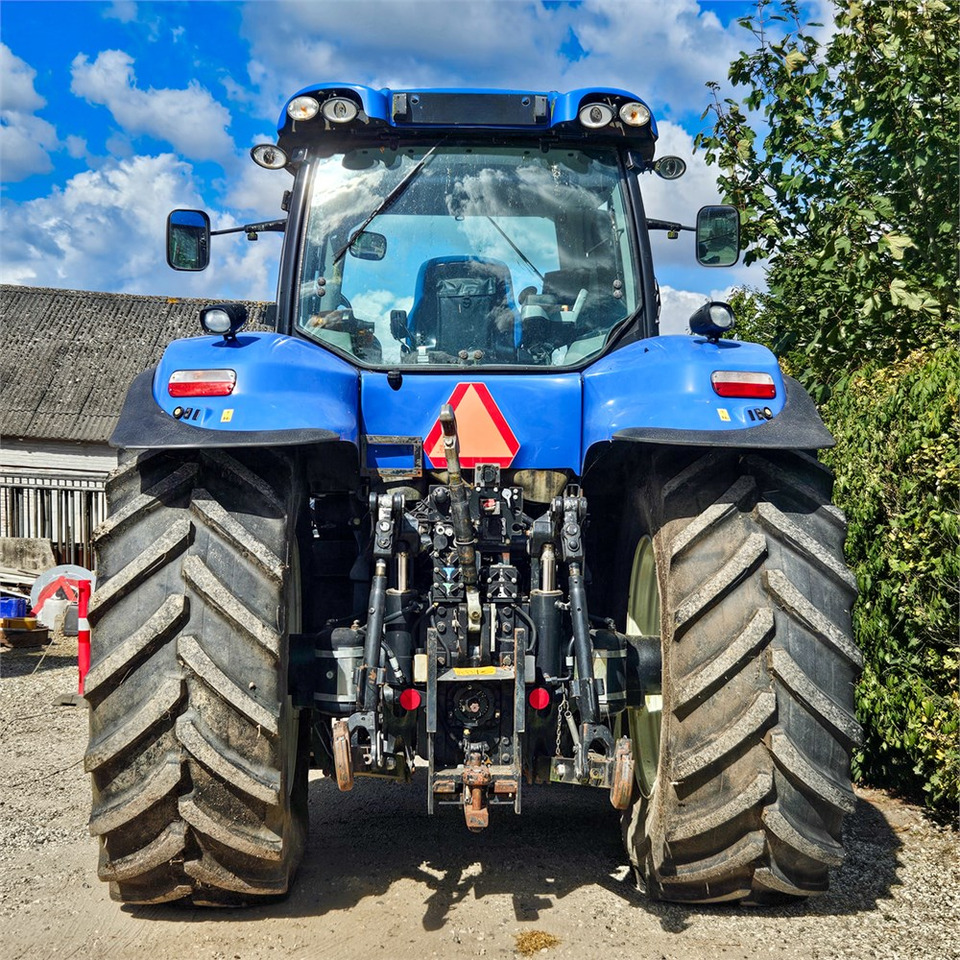 New Holland T8.390 - Трактор: фото 4 New Holland T8.390 - Трактор: фото 4