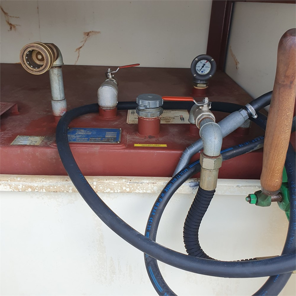 Roug A/S 2000 liter - Резервуар для хранения: фото 3 Roug A/S 2000 liter - Резервуар для хранения: фото 3