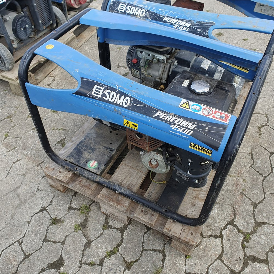 SDMO 4500 - Электрогенератор: фото 2 SDMO 4500 - Электрогенератор: фото 2