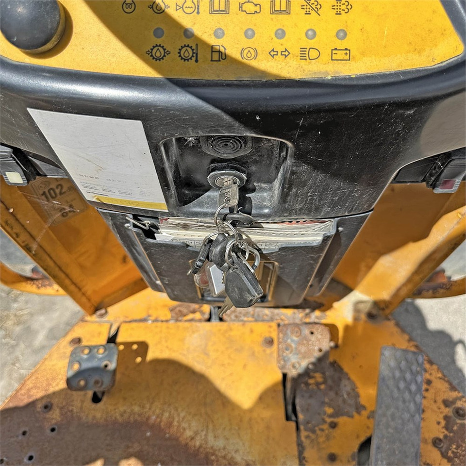 Мини-самосвал Thwaites Mach 864: фото 18