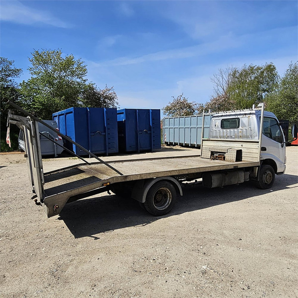Toyota Dyna - Грузовик бортовой/ Платформа: фото 3 Toyota Dyna - Грузовик бортовой/ Платформа: фото 3