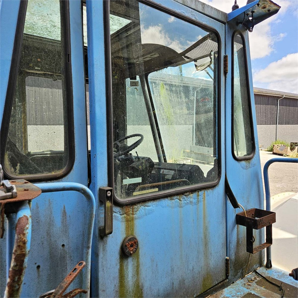Тягач Sisu TRX 181: фото 8