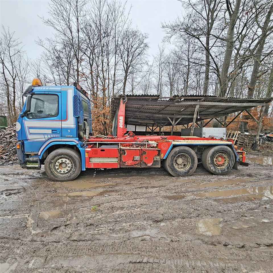 Volvo 420 - Крюковой мультилифт: фото 3 Volvo 420 - Крюковой мультилифт: фото 3