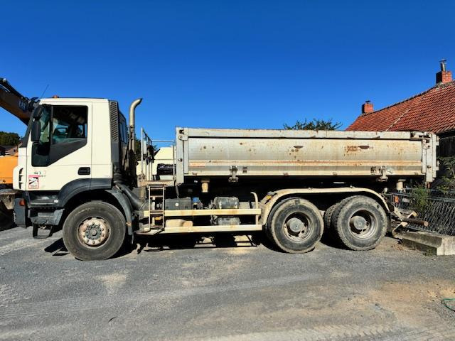 Iveco TRAKKER 410 - Самосвал: фото 3 Iveco TRAKKER 410 - Самосвал: фото 3