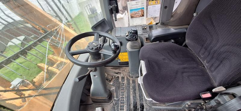 Liebherr L580 - Колёсный погрузчик: фото 5 Liebherr L580 - Колёсный погрузчик: фото 5