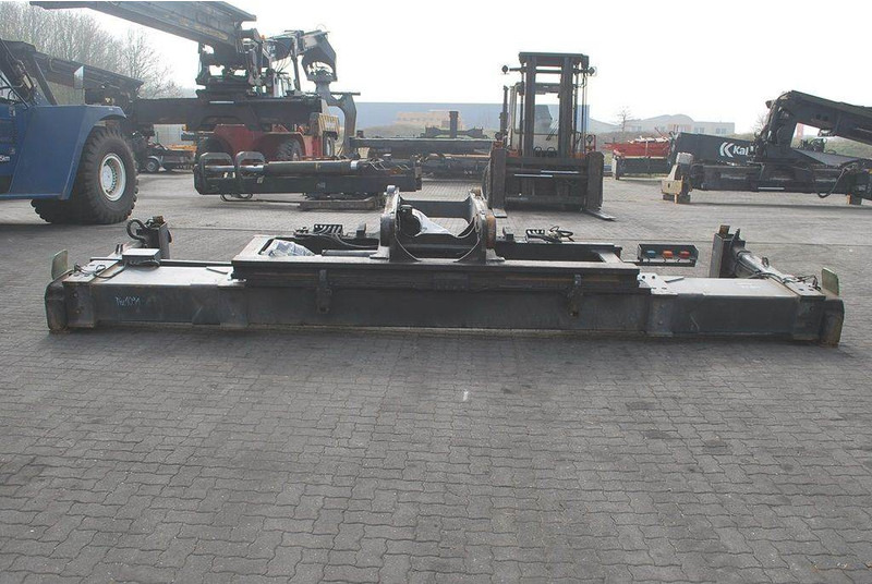 Kalmar 20-40 feet Sidespreader - Погрузочно-разгрузочная техника: фото 4 Kalmar 20-40 feet Sidespreader - Погрузочно-разгрузочная техника: фото 4