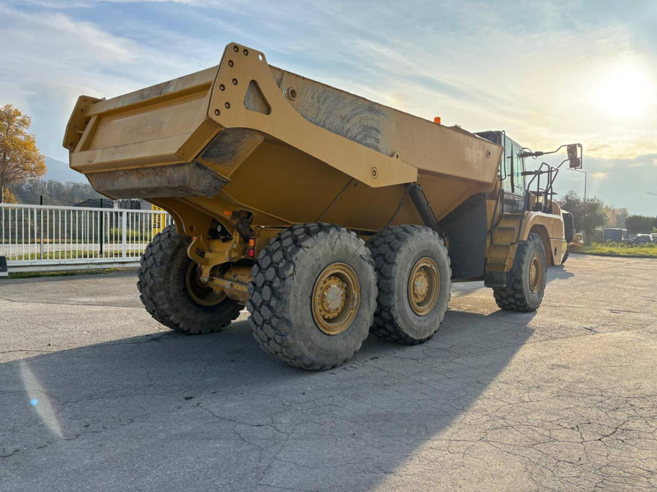 CAT 730 - Сочленённый самосвал: фото 4 CAT 730 - Сочленённый самосвал: фото 4